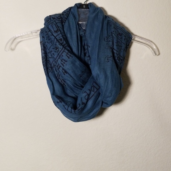 Scarf ... shoulder wrap - Picture 2 of 3